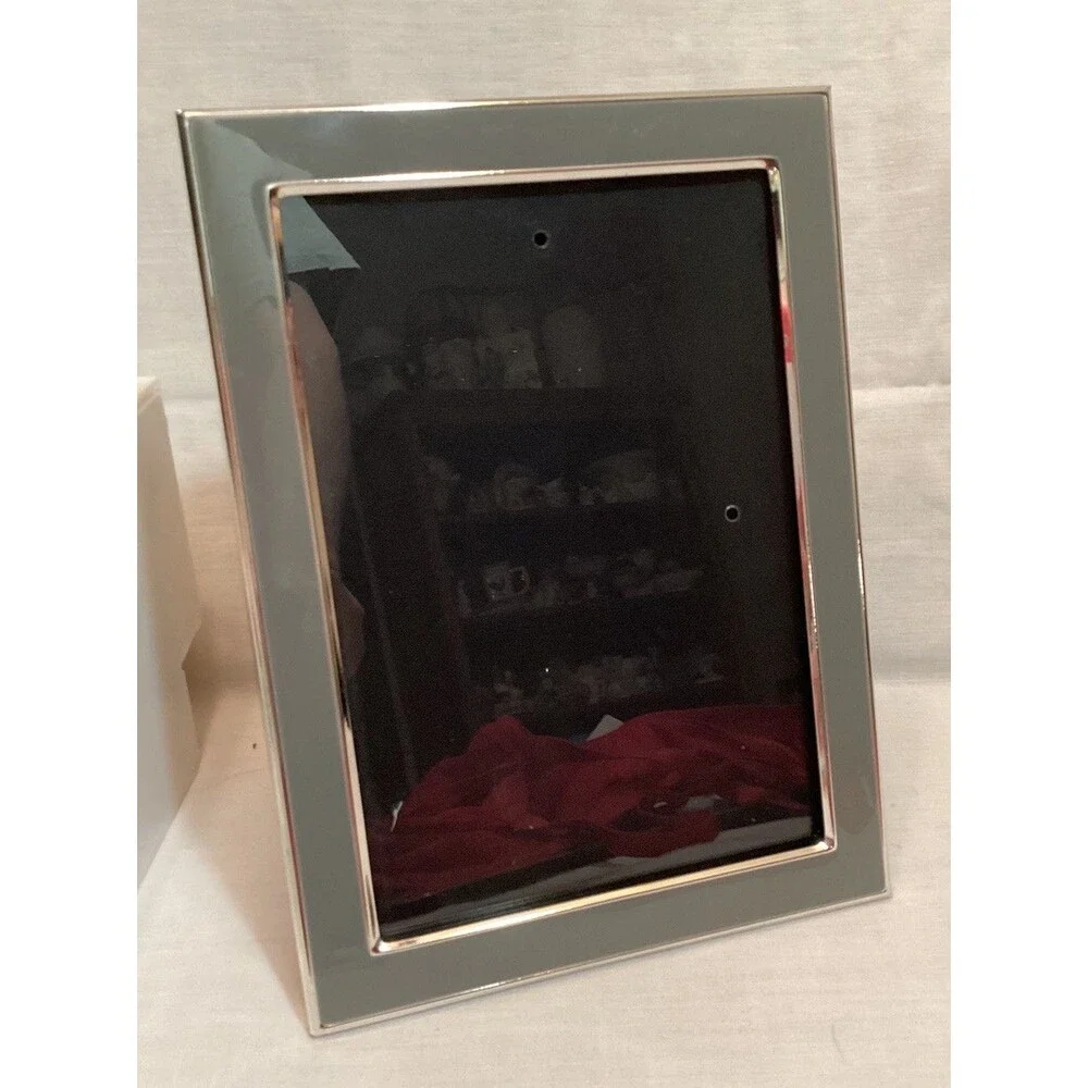 Isaac Jacobs Modern Style Silver Colored Basic Stylish Glass Picture Frame